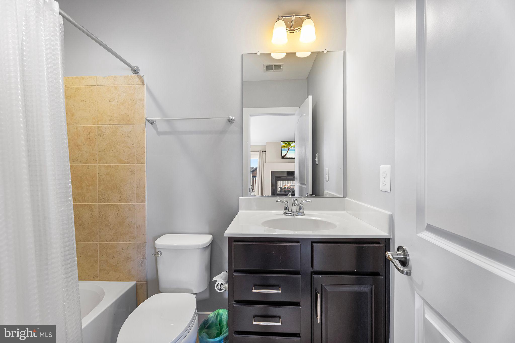 CROWN FARM - Residential