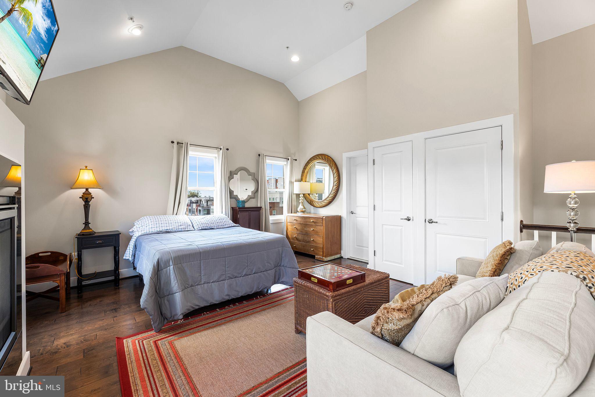 CROWN FARM - Residential