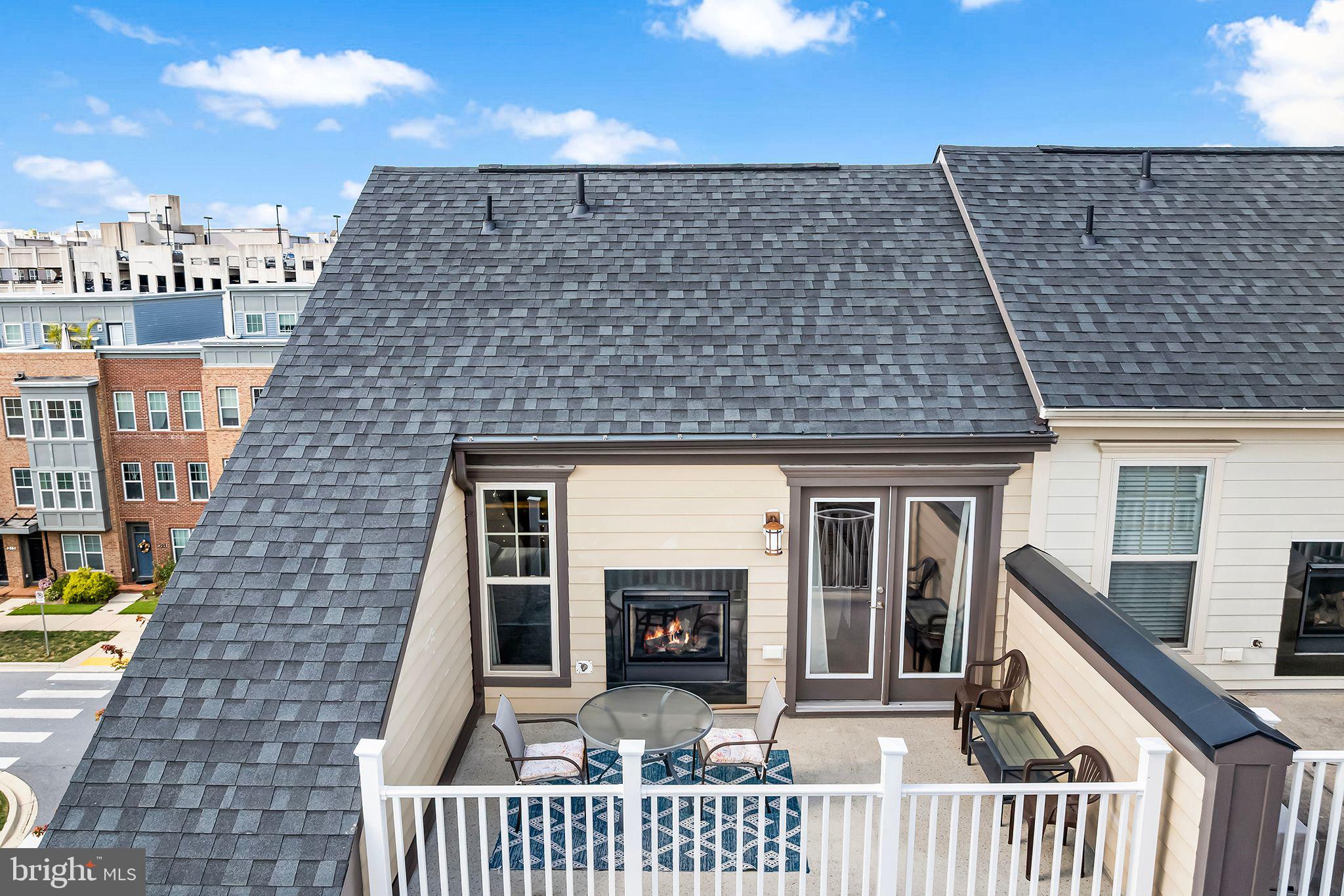 CROWN FARM - Residential