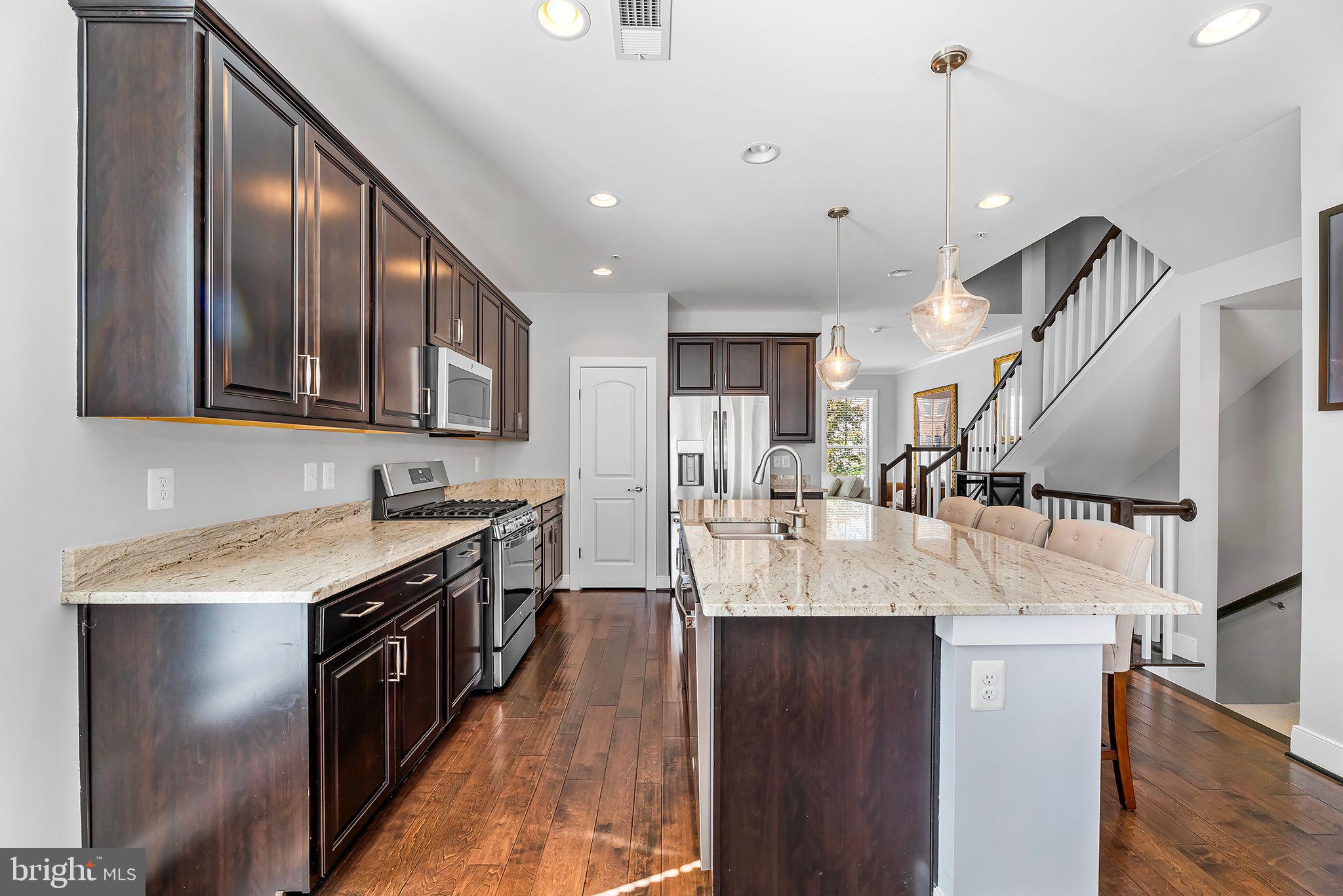 CROWN FARM - Residential