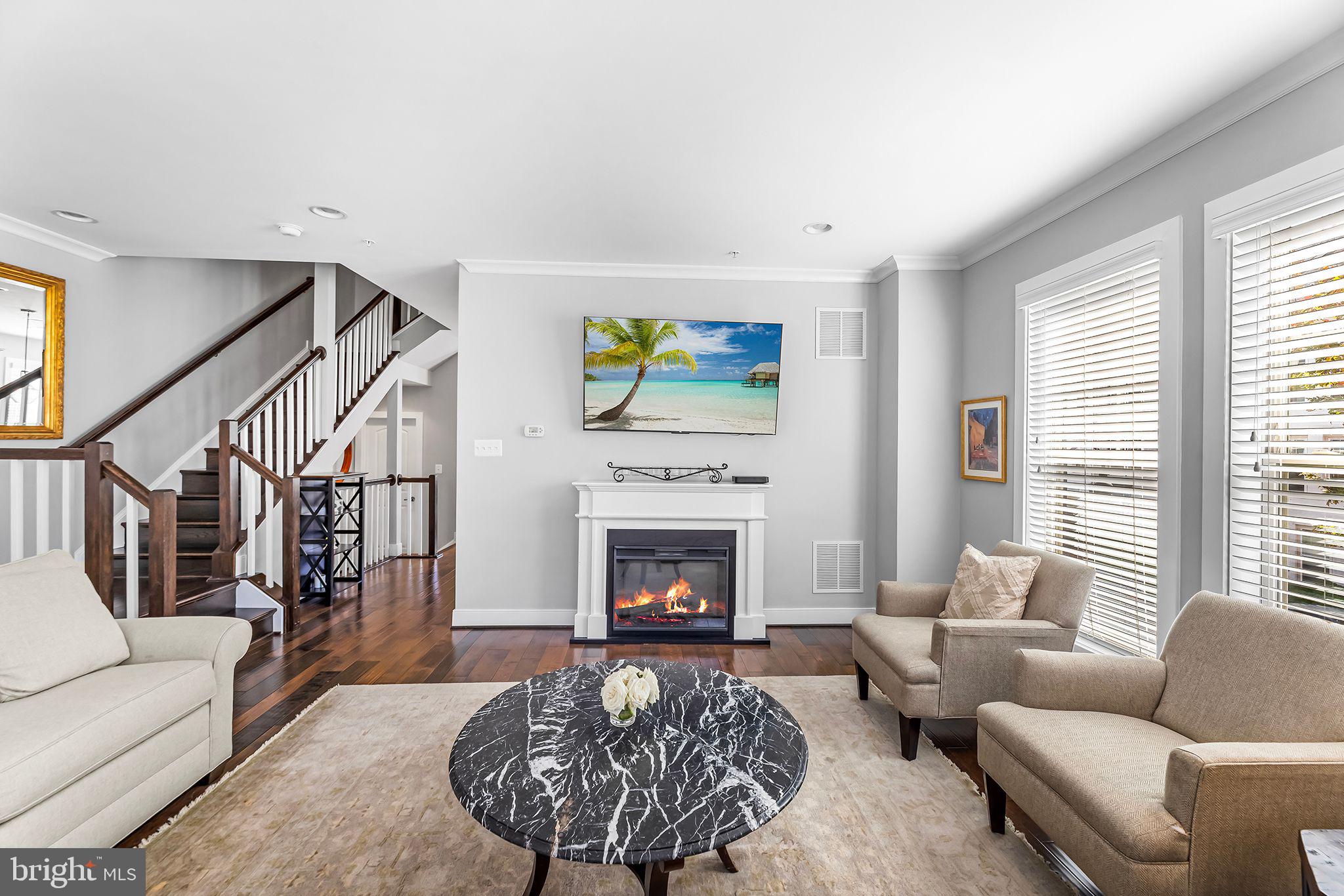 CROWN FARM - Residential