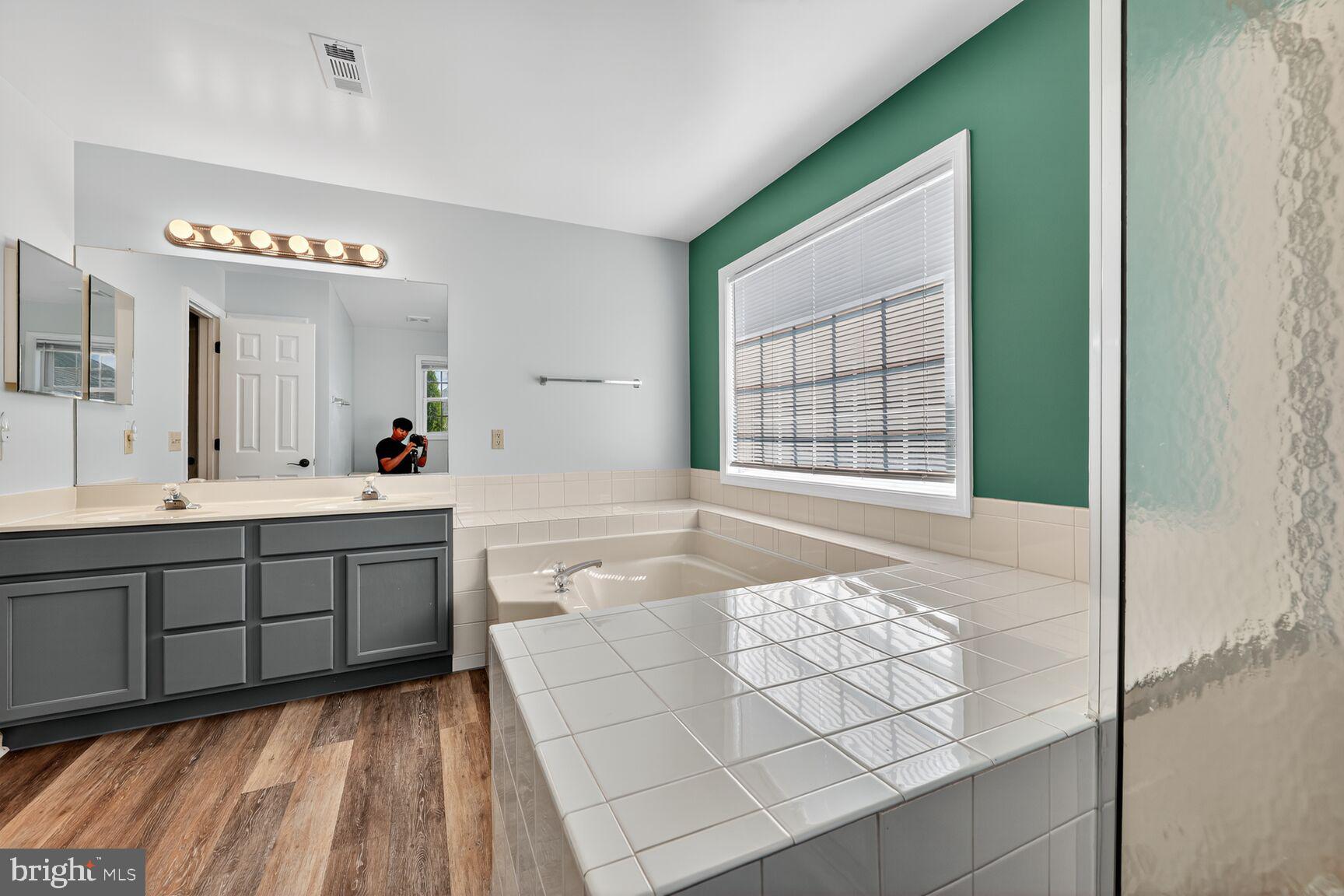 STAFFORD LAKES VILLAGE - Residential