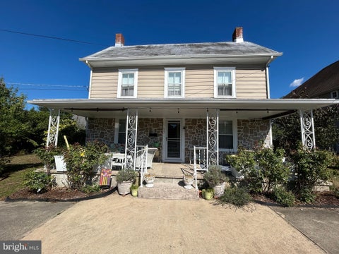 Homes For Sale - 203 Walnut Street<br/> Sussex County, MILTON, DE 19968