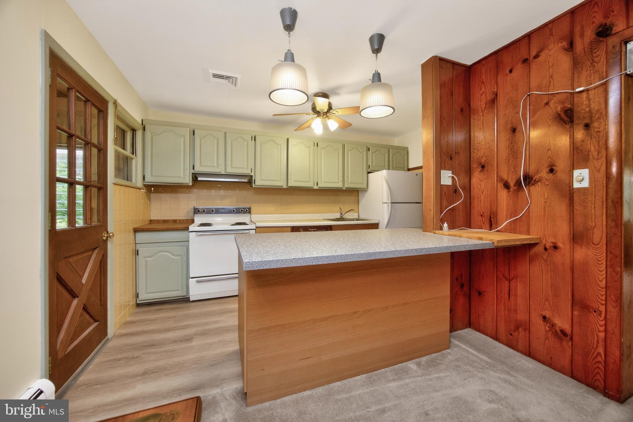 MEADOWBROOK - Residential