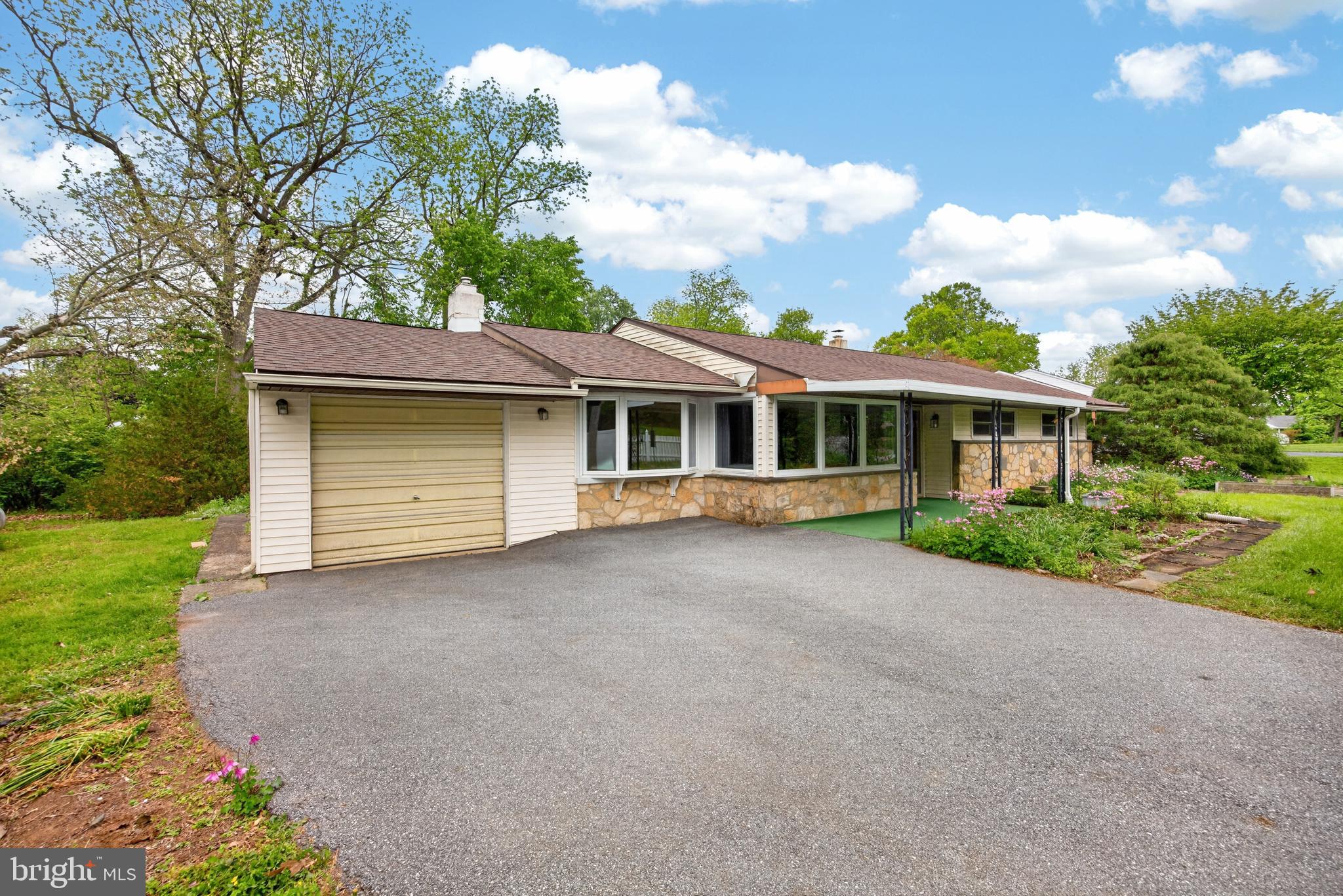 MEADOWBROOK - Residential