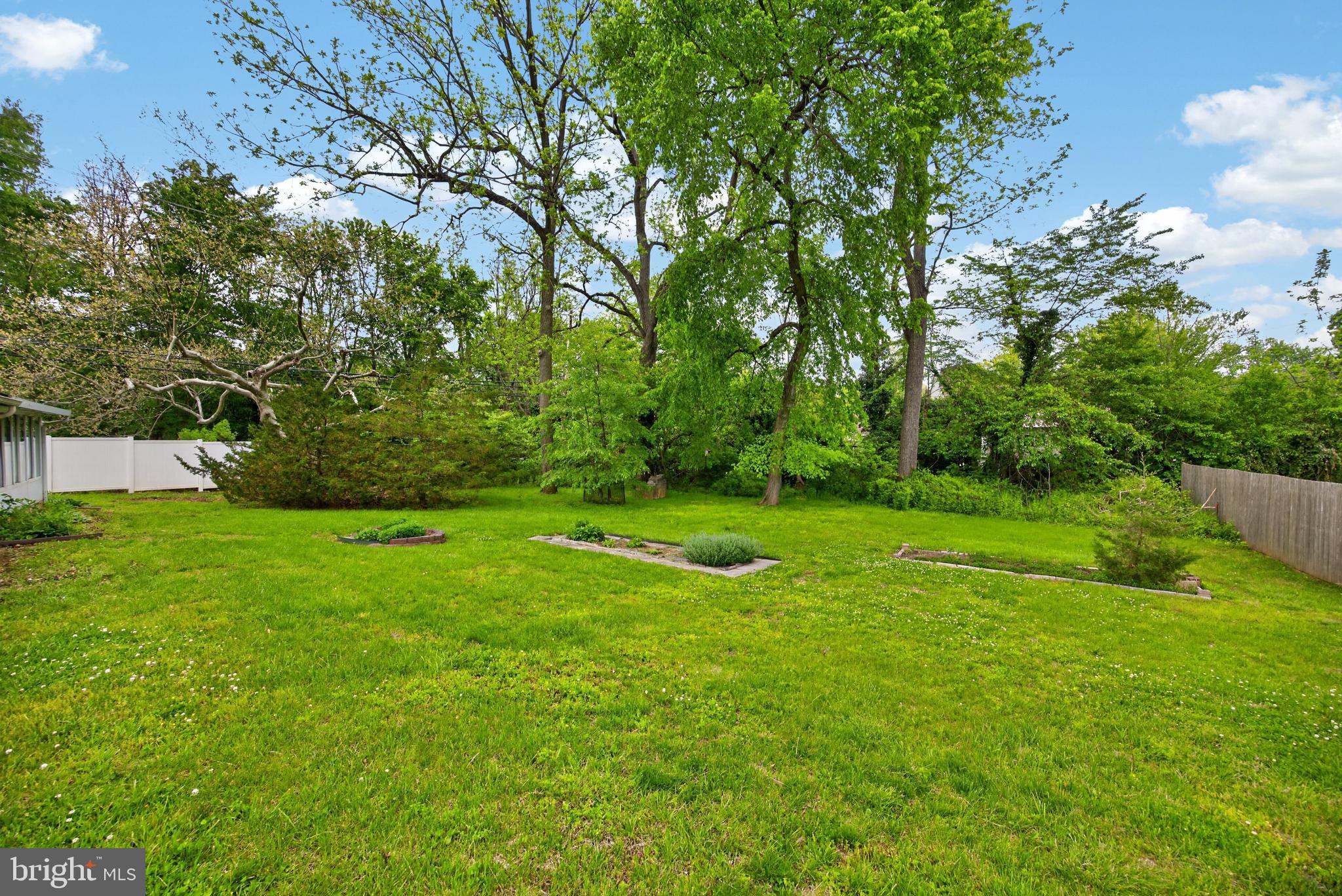 MEADOWBROOK - Residential