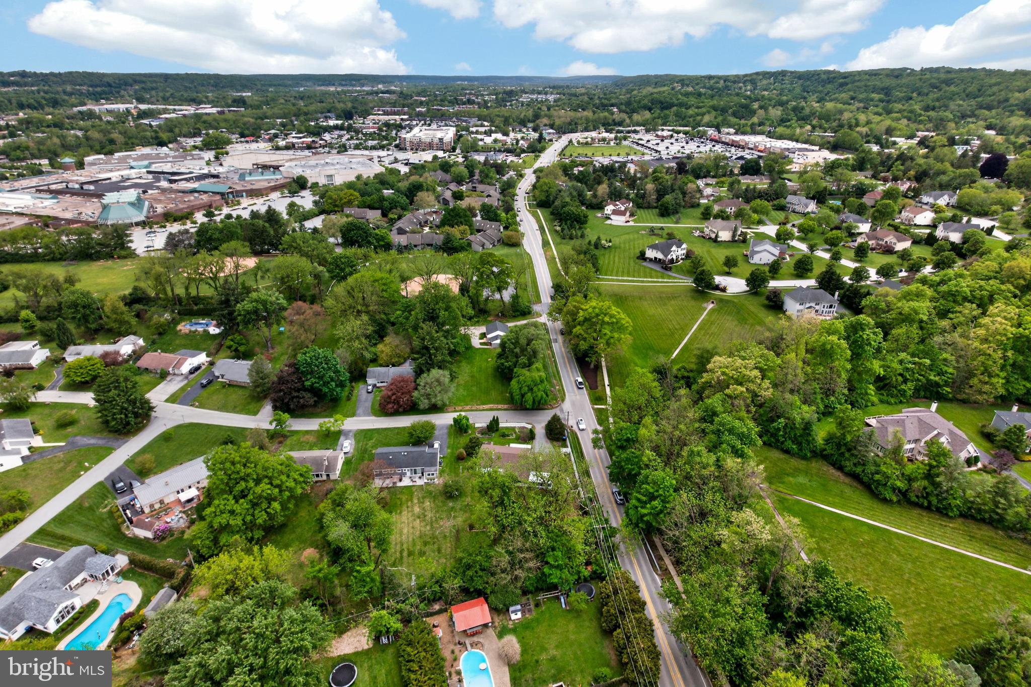 MEADOWBROOK - Residential