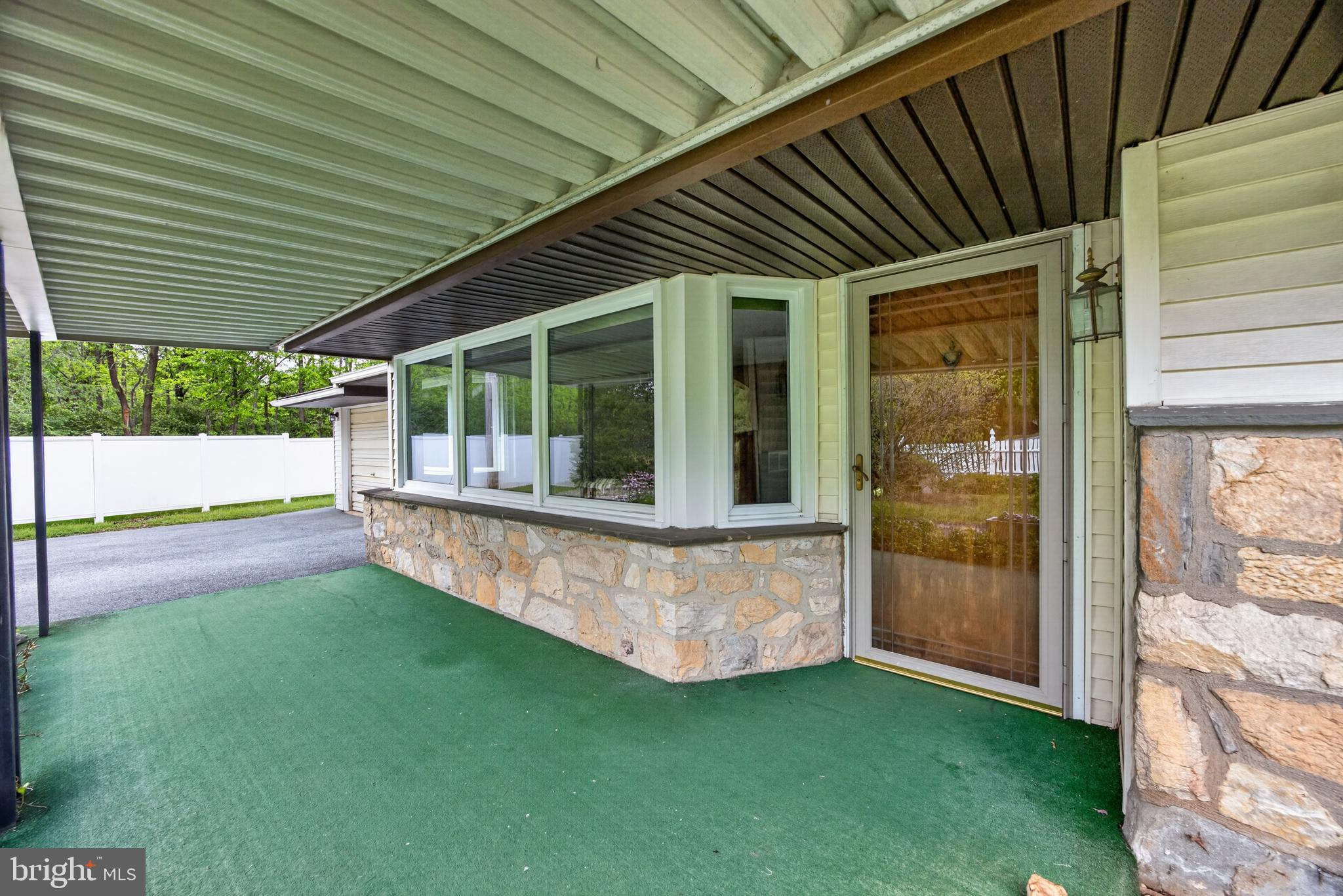 MEADOWBROOK - Residential