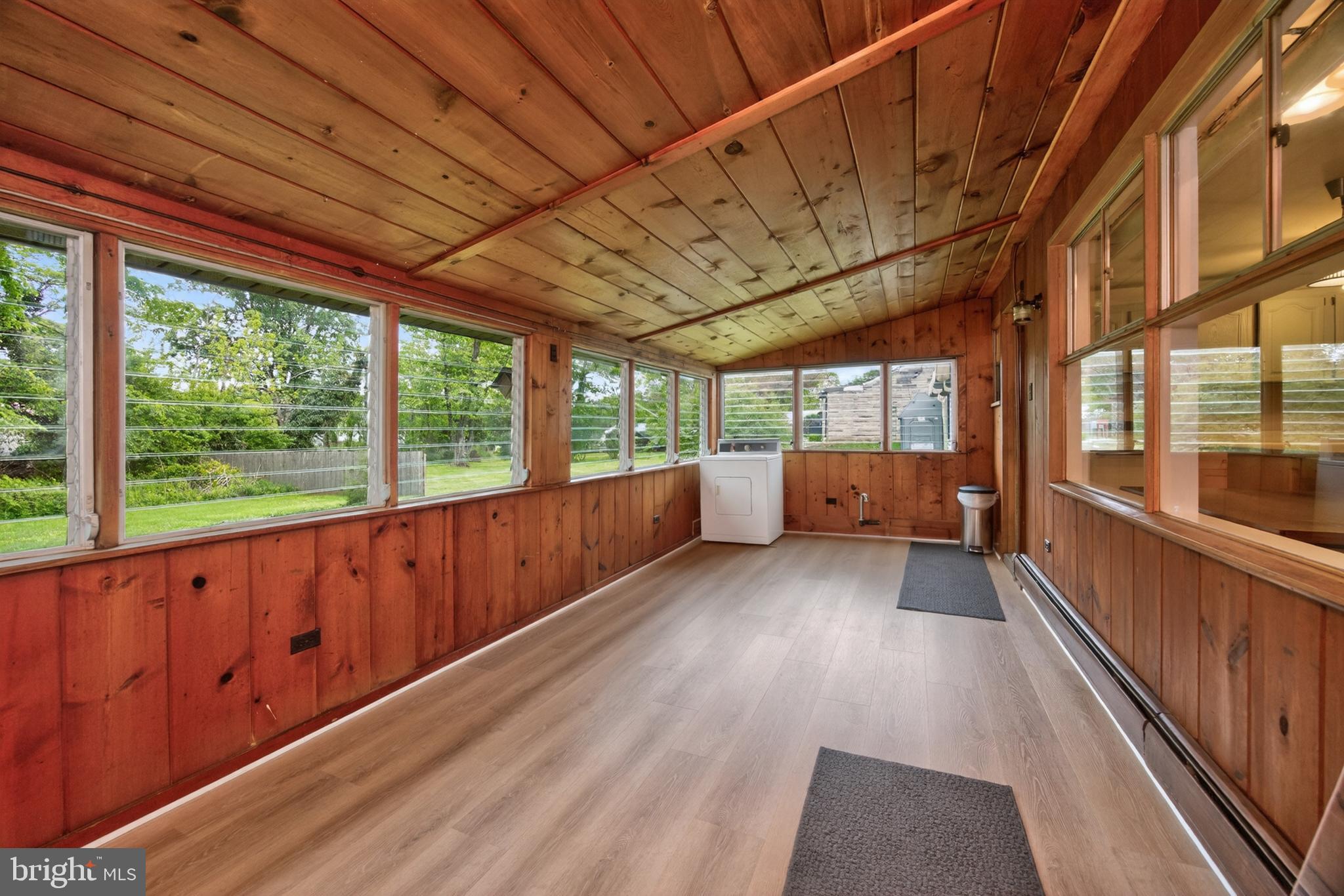 MEADOWBROOK - Residential