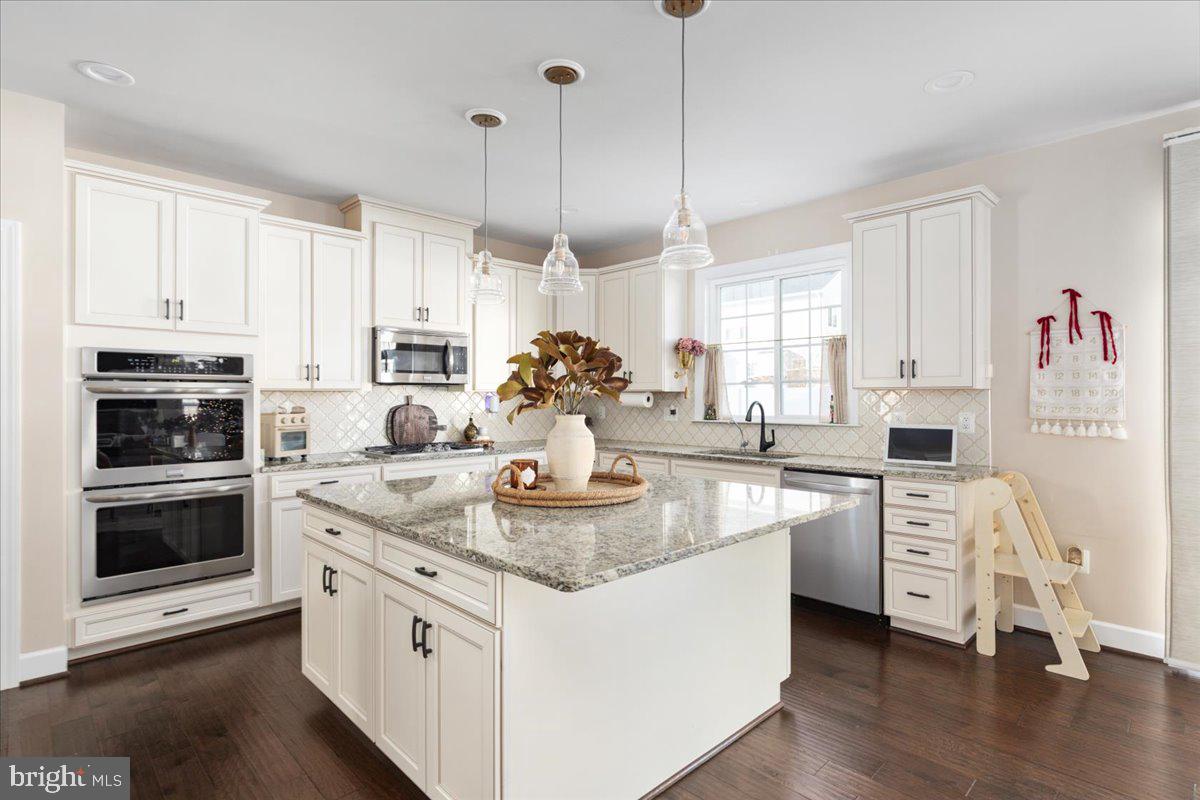 HOPE HILL CROSSING - Residential