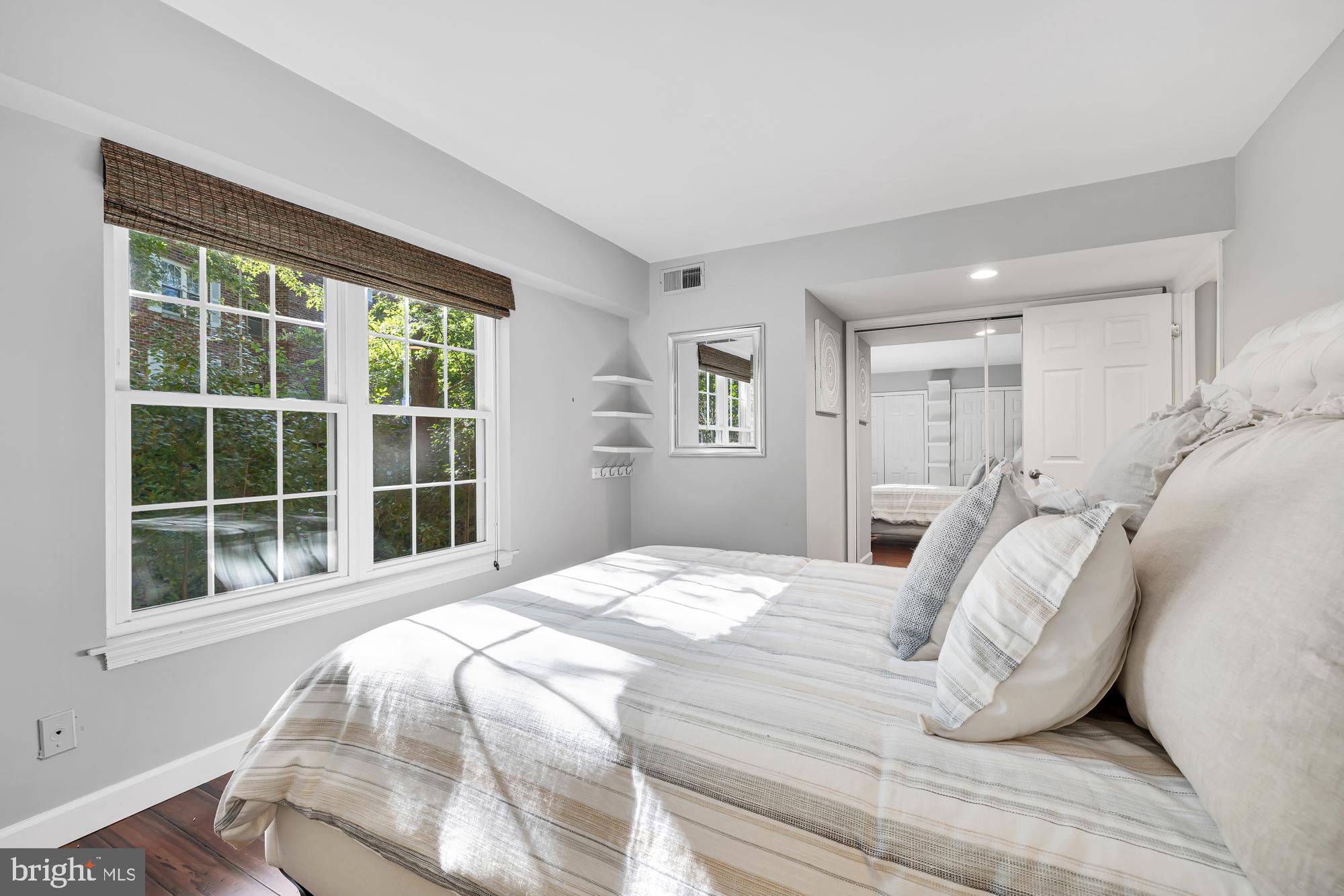 THE COLONIES - Residential