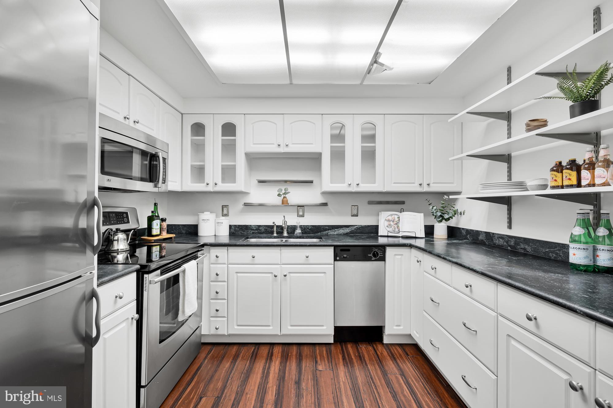 THE COLONIES - Residential