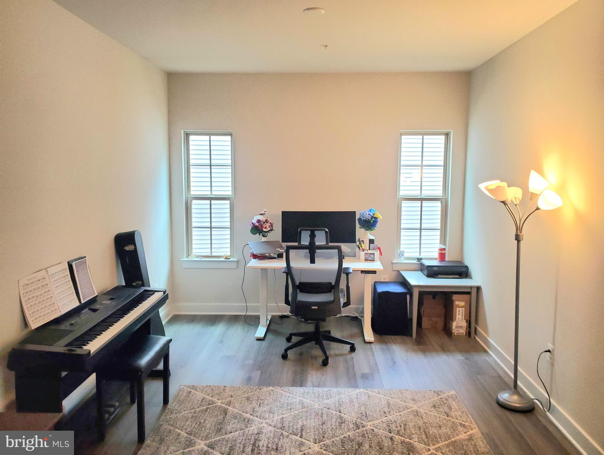 LAKE LINGANORE - Residential Lease