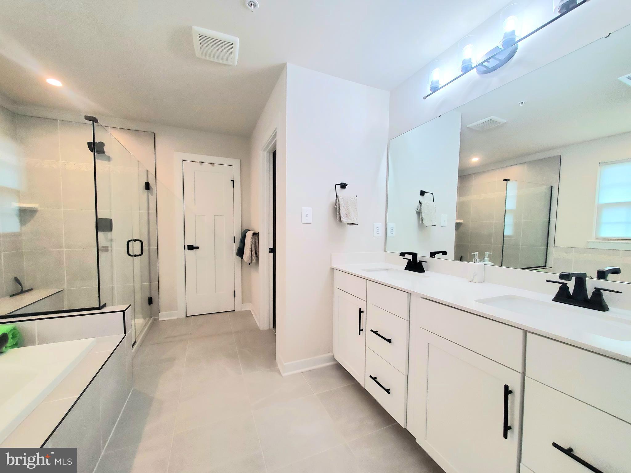 LAKE LINGANORE - Residential Lease