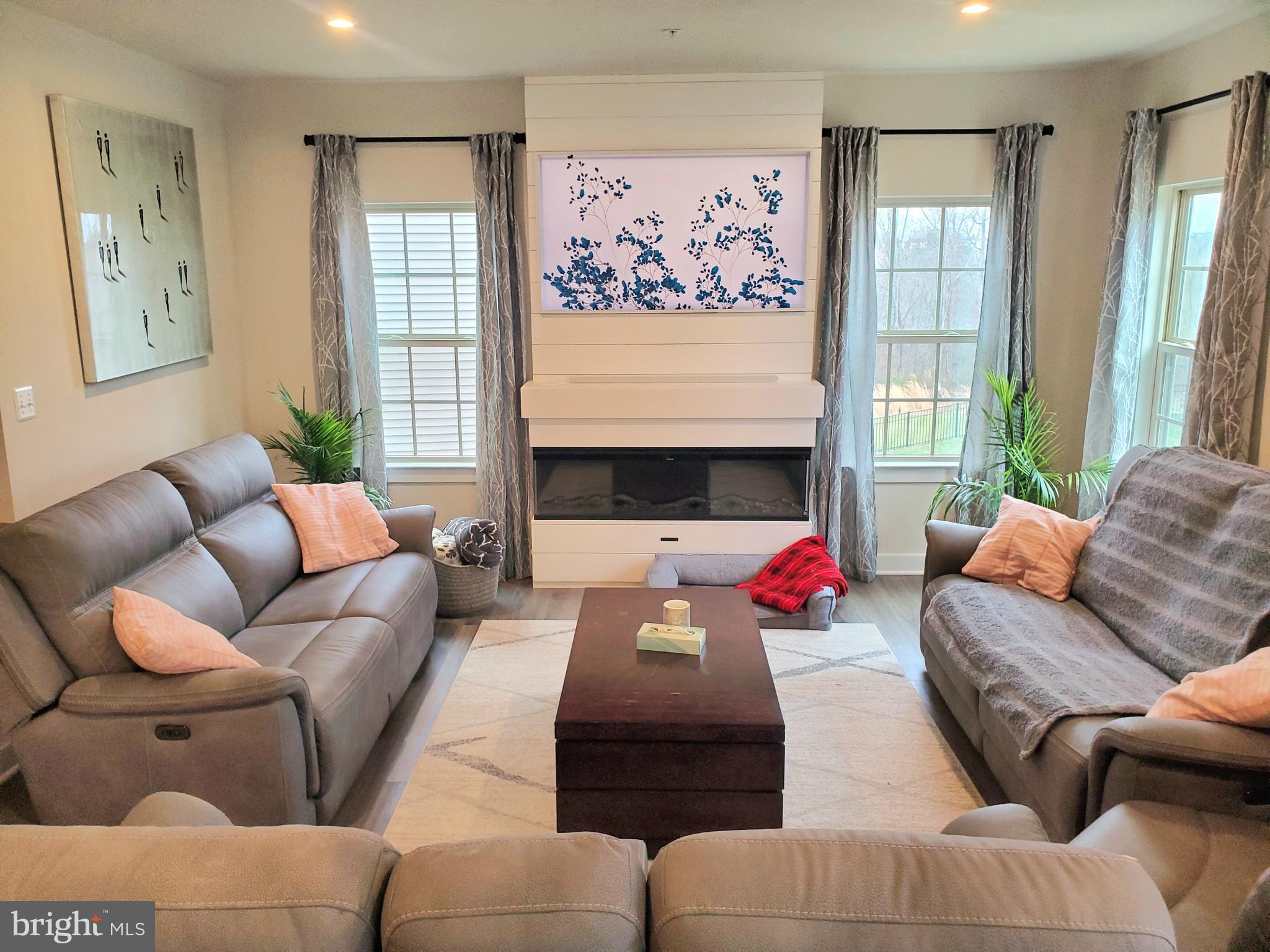 LAKE LINGANORE - Residential Lease