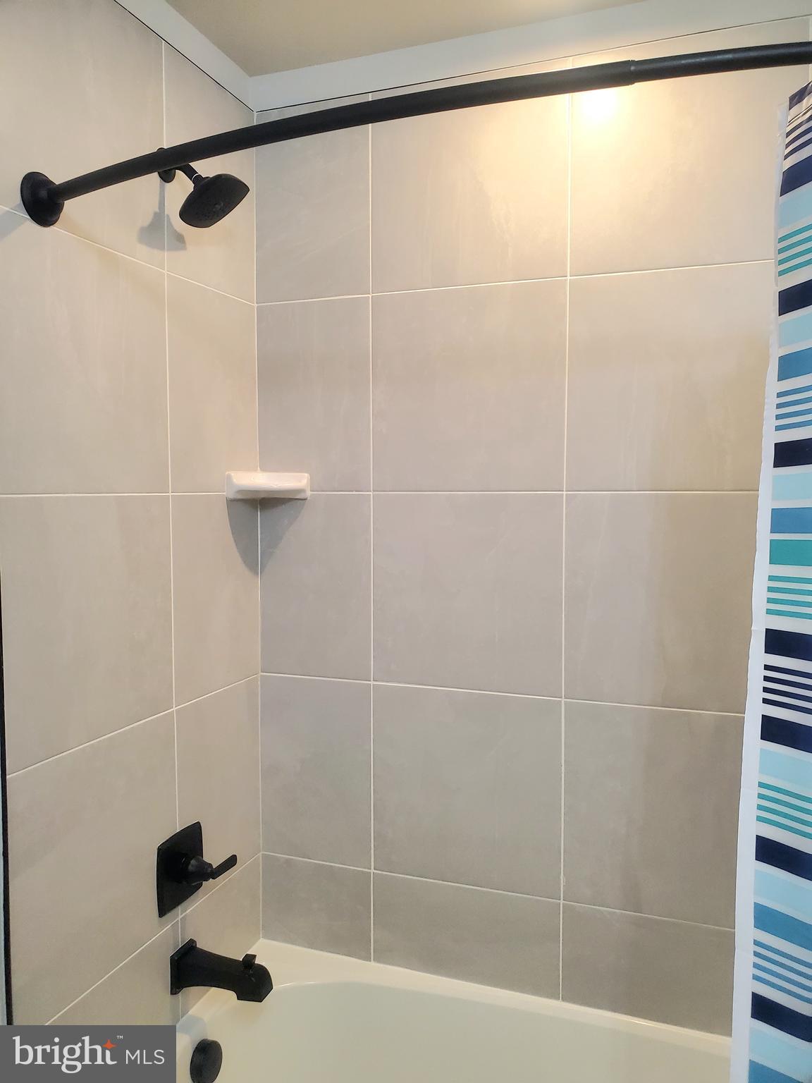 LAKE LINGANORE - Residential Lease