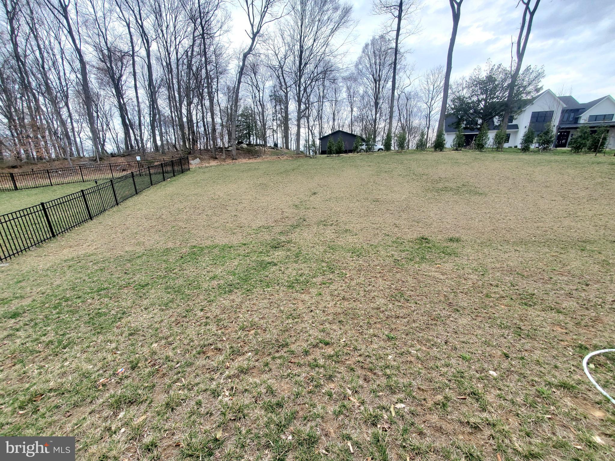 LAKE LINGANORE - Residential Lease