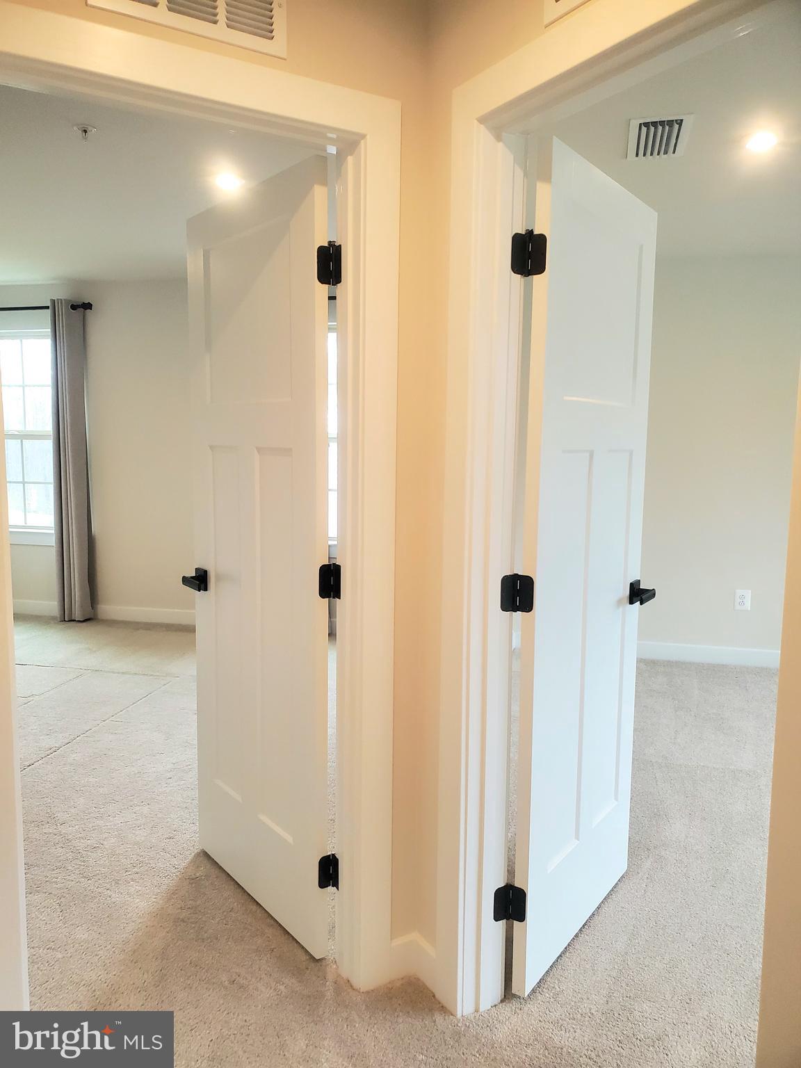 LAKE LINGANORE - Residential Lease