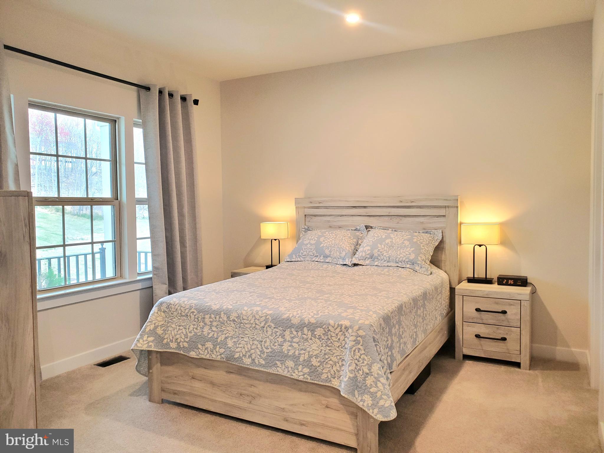 LAKE LINGANORE - Residential Lease