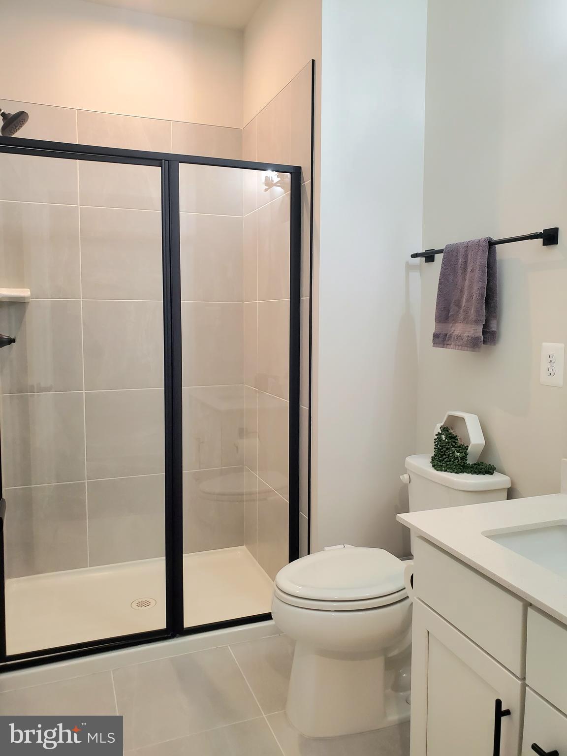 LAKE LINGANORE - Residential Lease