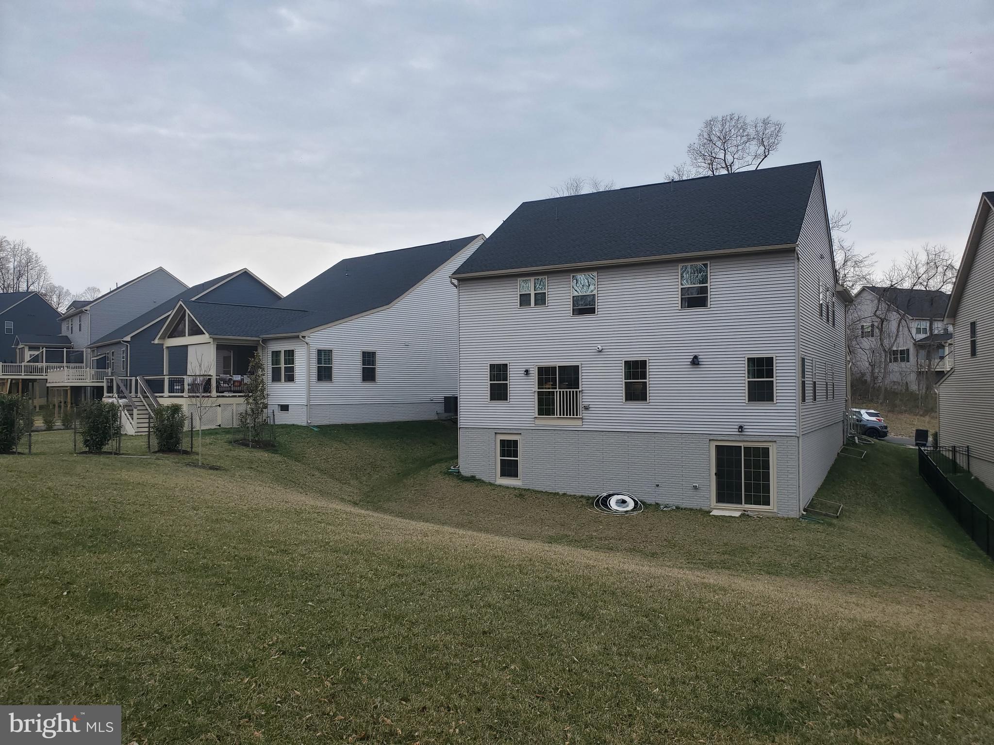 LAKE LINGANORE - Residential Lease