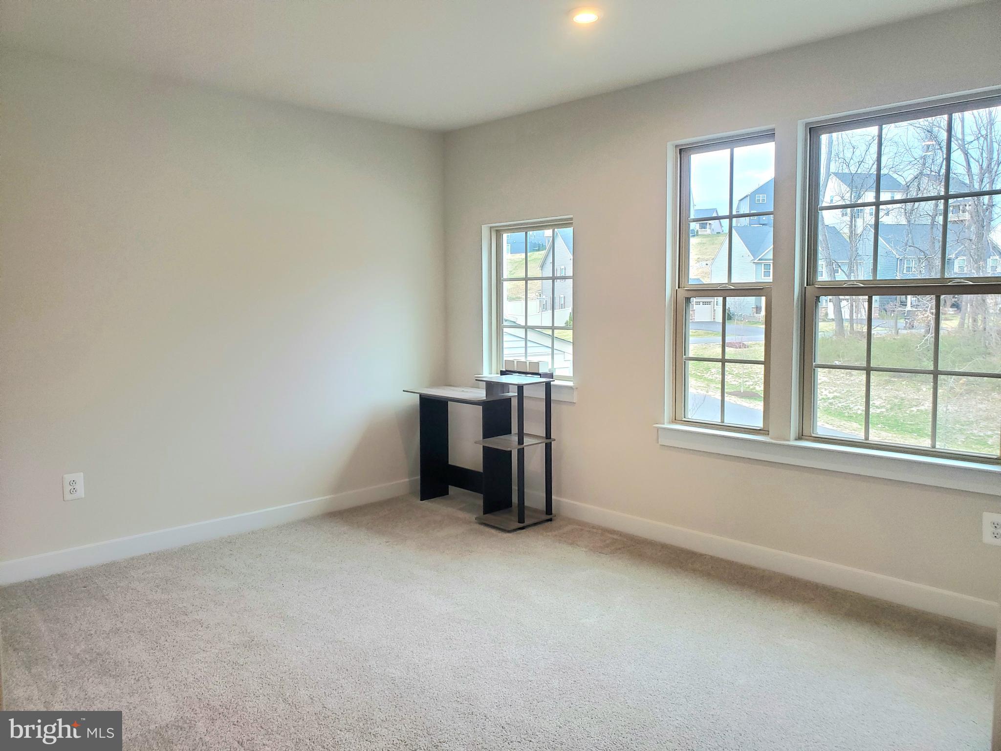 LAKE LINGANORE - Residential Lease