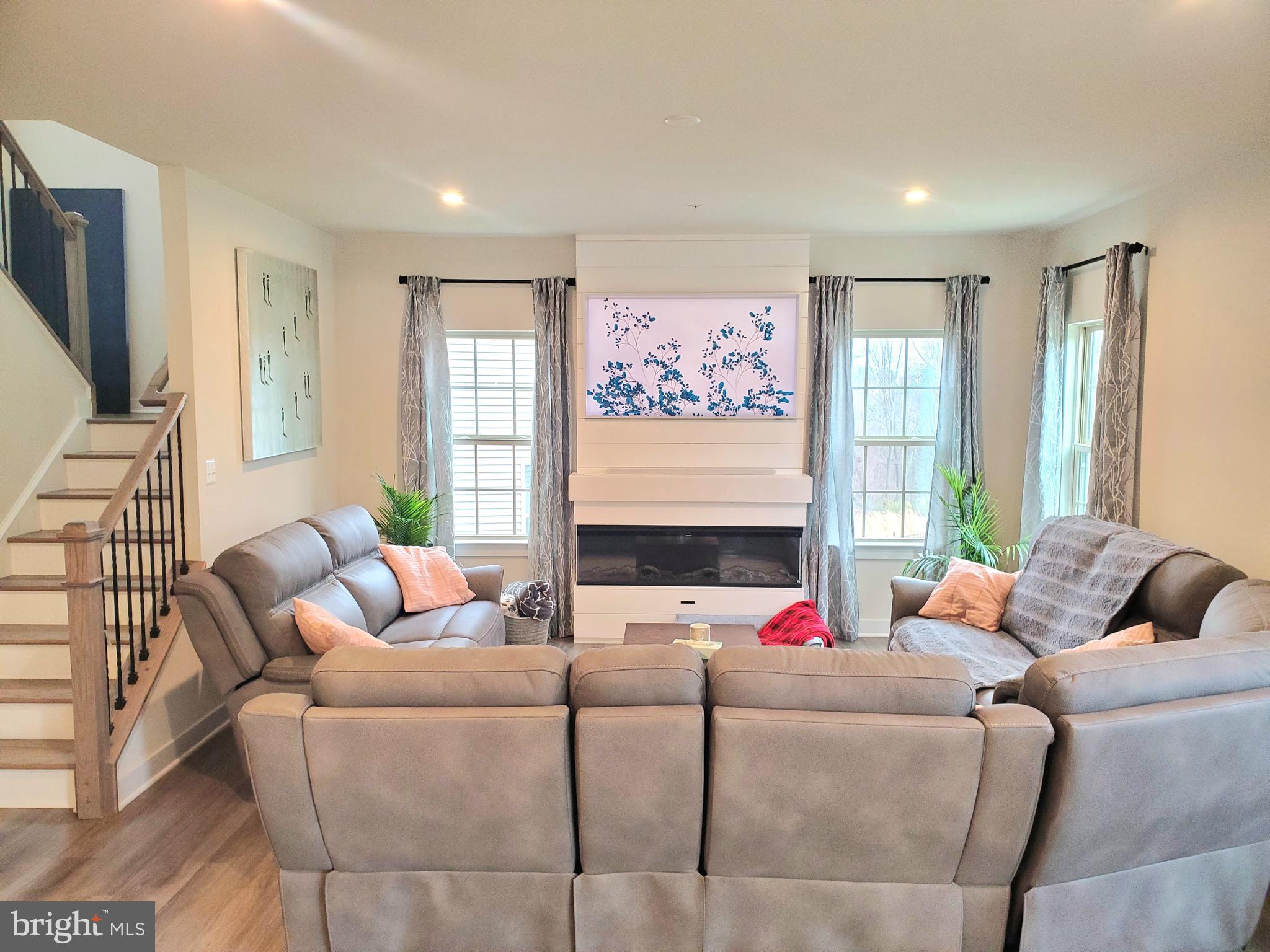 LAKE LINGANORE - Residential Lease