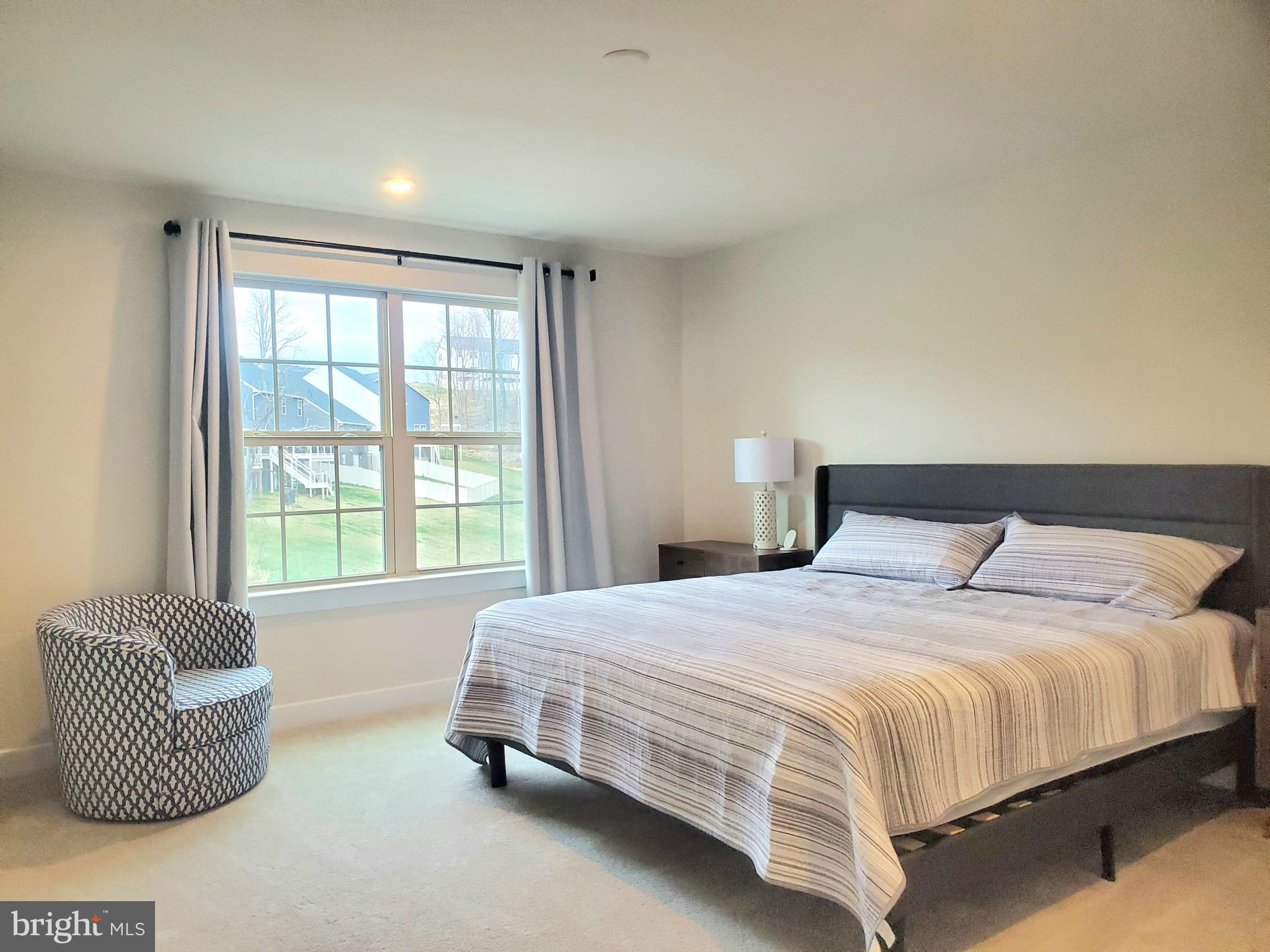 LAKE LINGANORE - Residential Lease