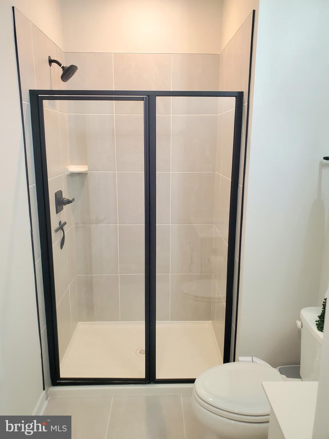 LAKE LINGANORE - Residential Lease