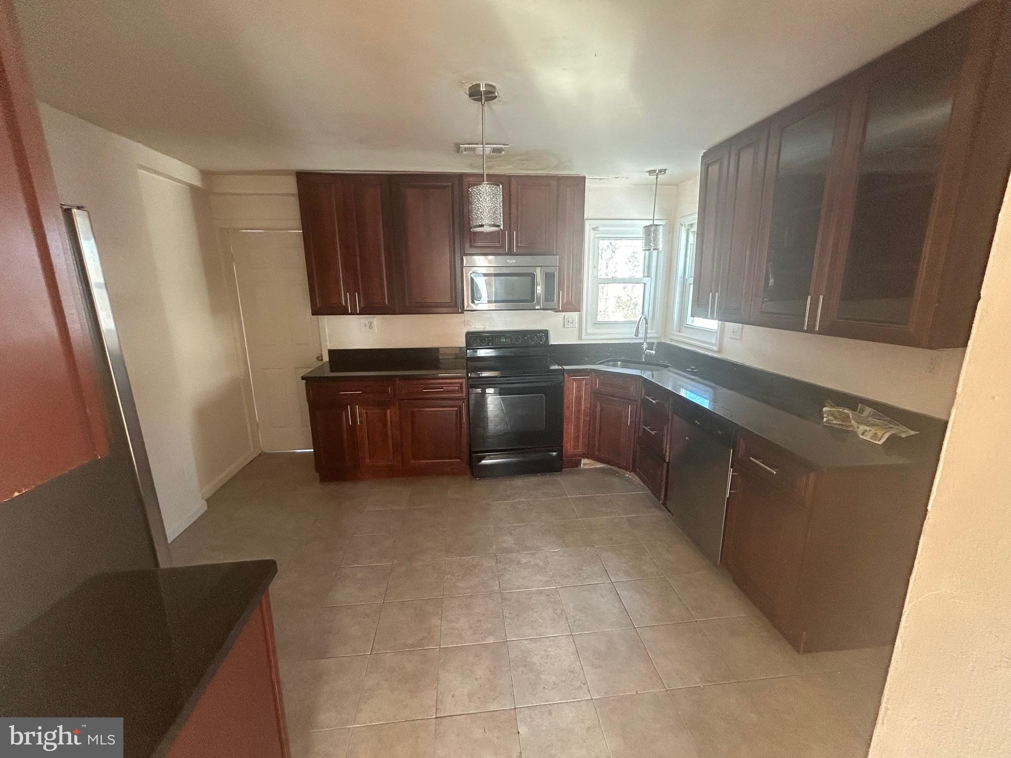 7208 POWHATAN STREET