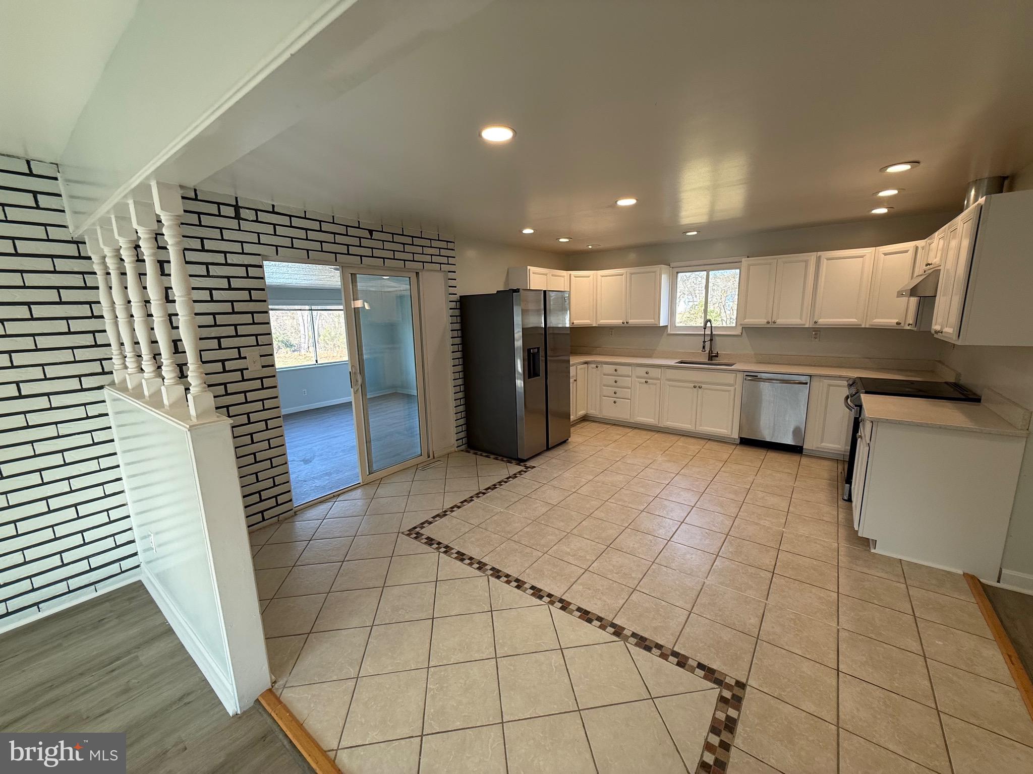 SEVERN - Residential Lease