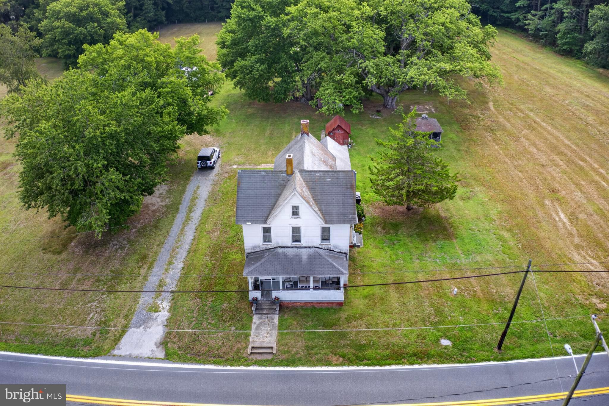 2924 SNOW HILL ROAD