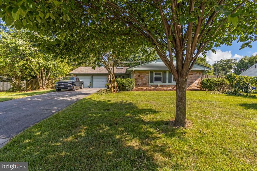 **PROPERTY IS BEING SOLD "AS IS"** The moment you have been waiting  for is here! This beautiful, well-maintained 3 bedroom, 2 full bath in the sought after community of Kenilworth at Belair will be the perfect fit for you. The open living area gleams as the sunlight dances in the windows boasting plenty of natural light. Spark up the grill, feel the breeze, smile at the sunset, watch the stars dance in this spacious backyard perfect for hosting family and friends. Have a green thumb, a lovely  garden is waiting for you. This beautiful home boasts a fig tree and peach tree. New roof.  Be the first one to experience what this beautiful home has to offer, schedule your tour today! Endless memories await.