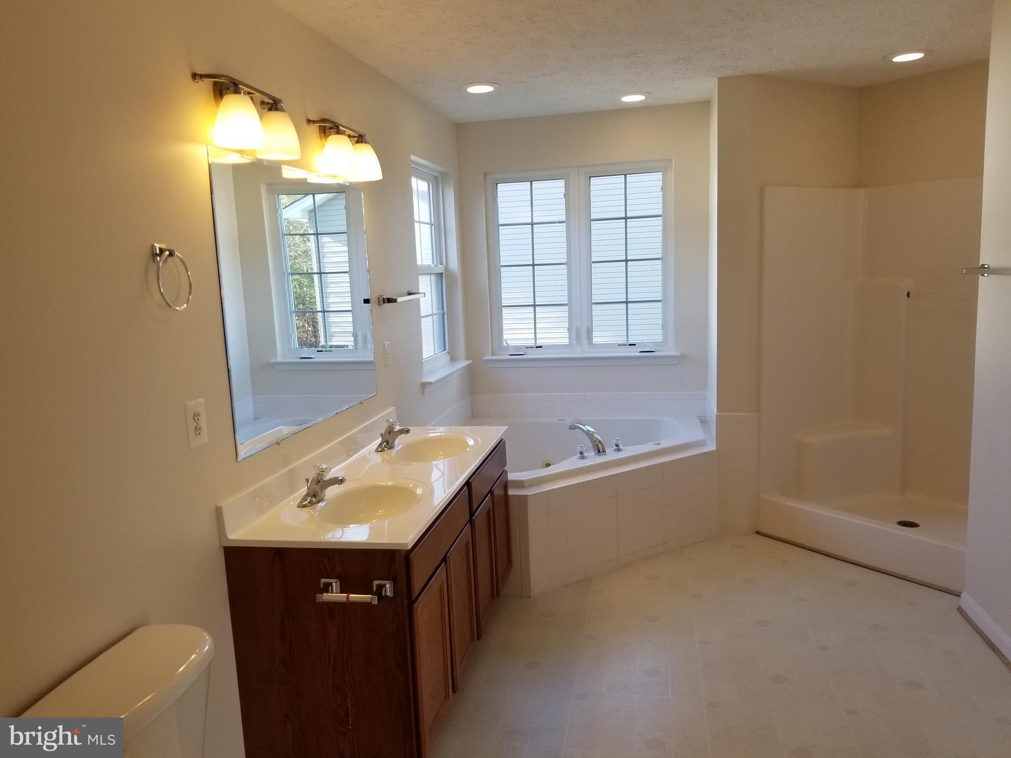 WILLOW WOODS - Residential