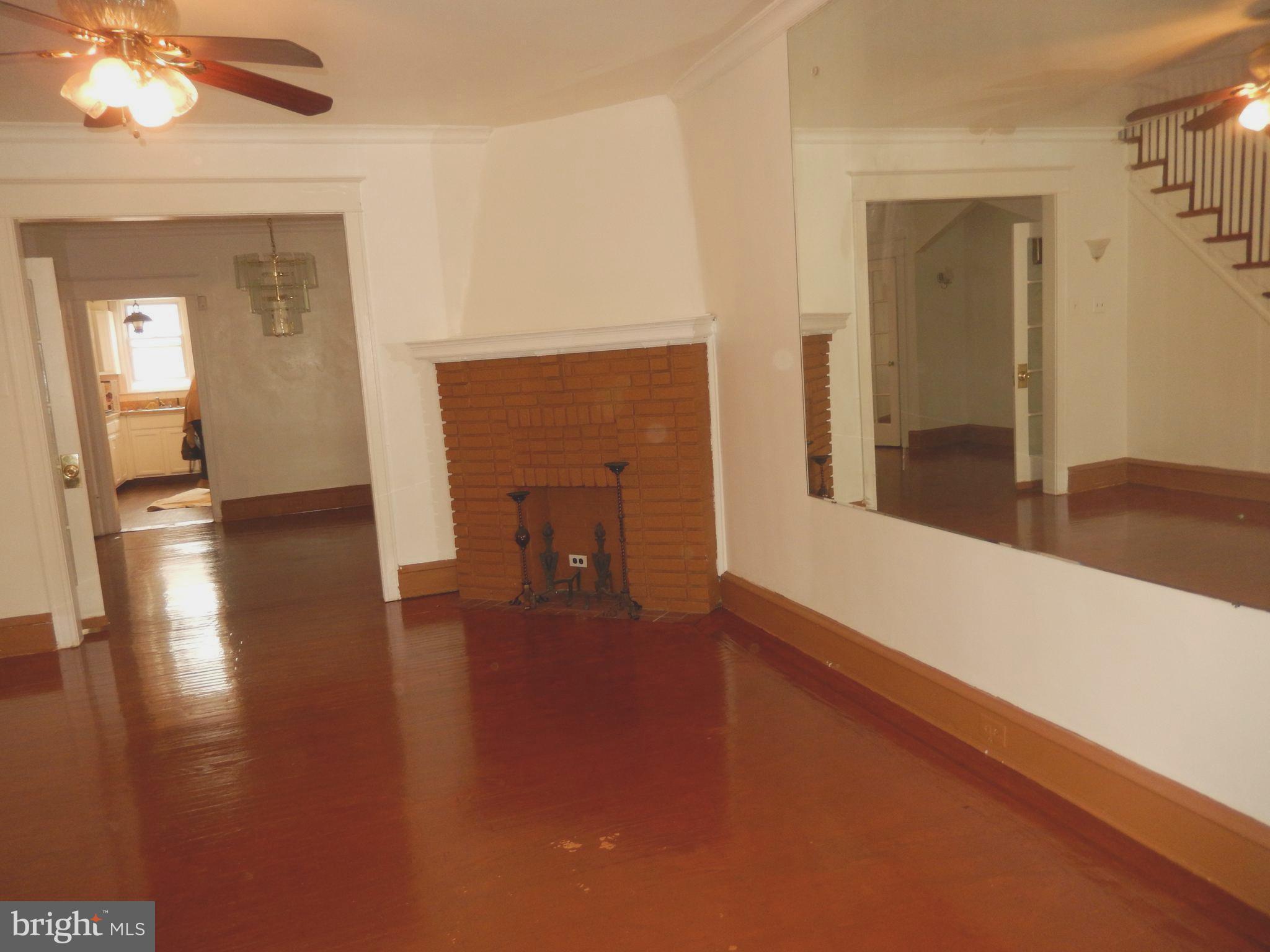 WEST OAK LANE - Residential