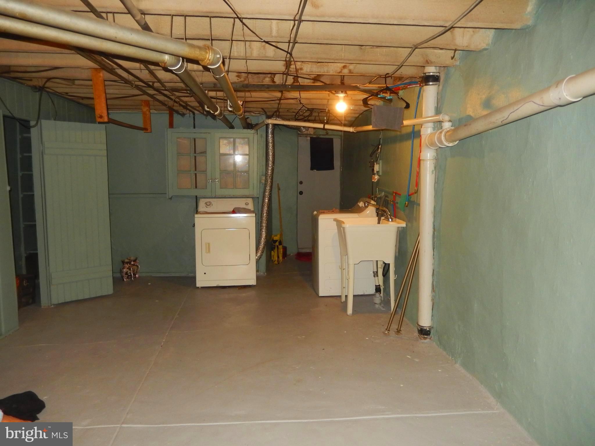 WEST OAK LANE - Residential