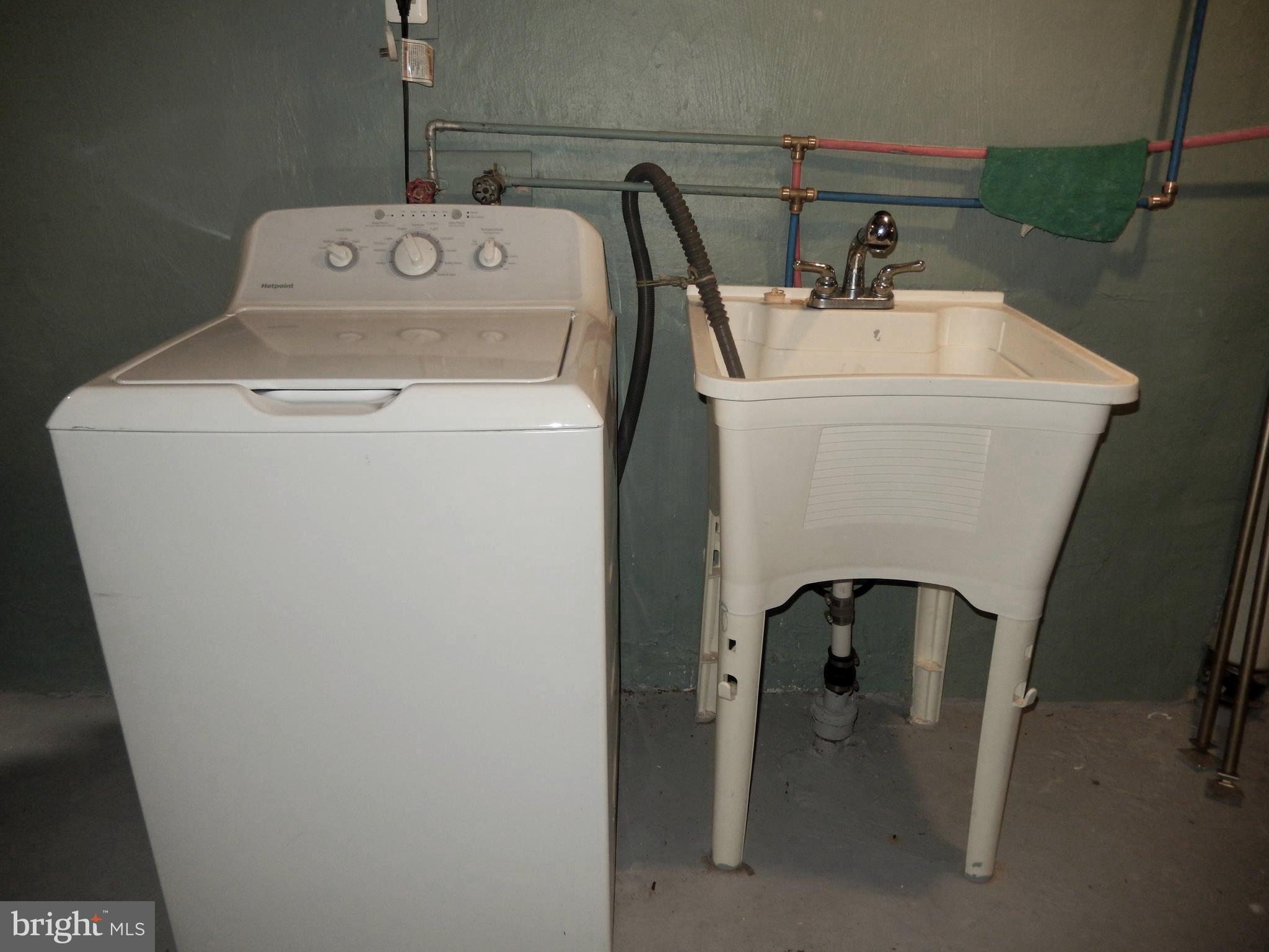 WEST OAK LANE - Residential