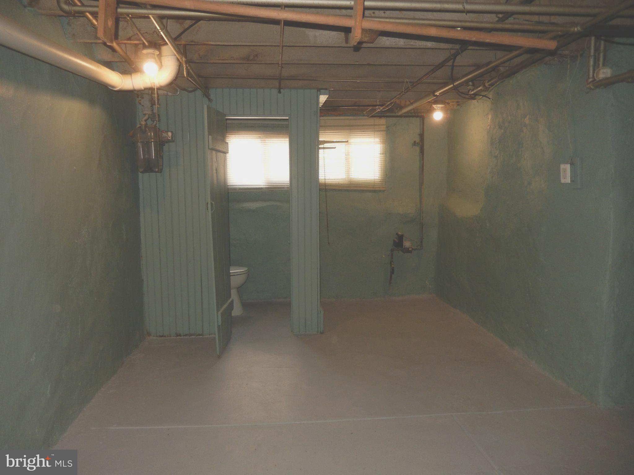 WEST OAK LANE - Residential