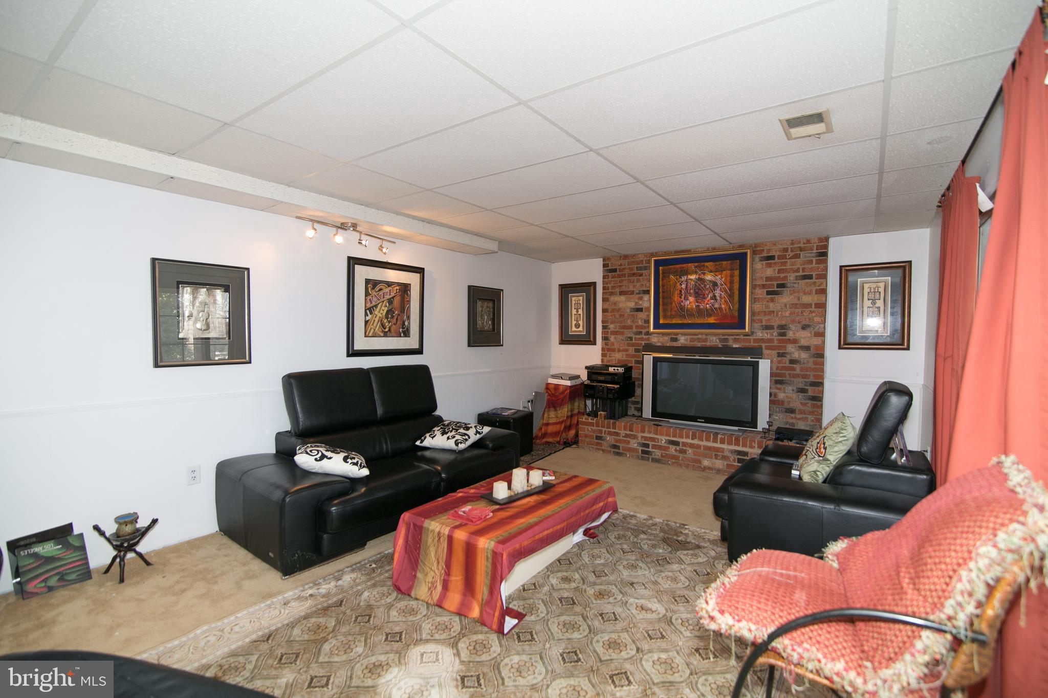 MONTCLAIR - Residential Lease