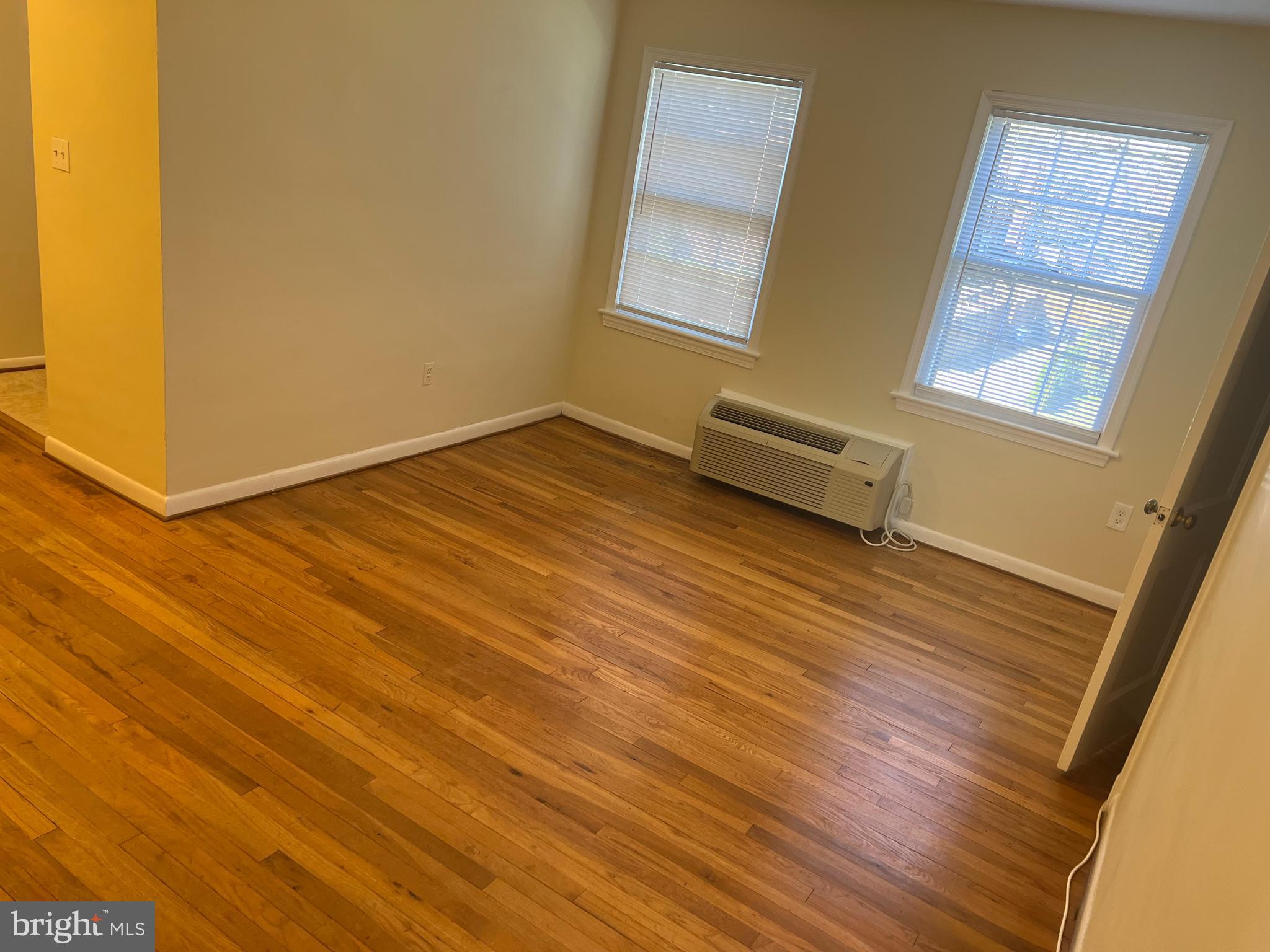 JEFFERSON WALK - Residential Lease