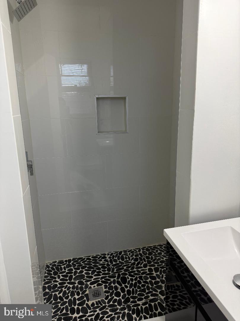 JOHN LYNN - Residential