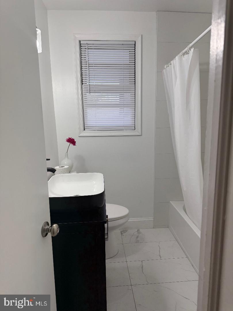 JOHN LYNN - Residential