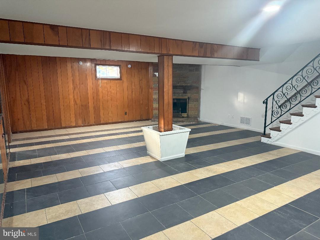 JOHN LYNN - Residential