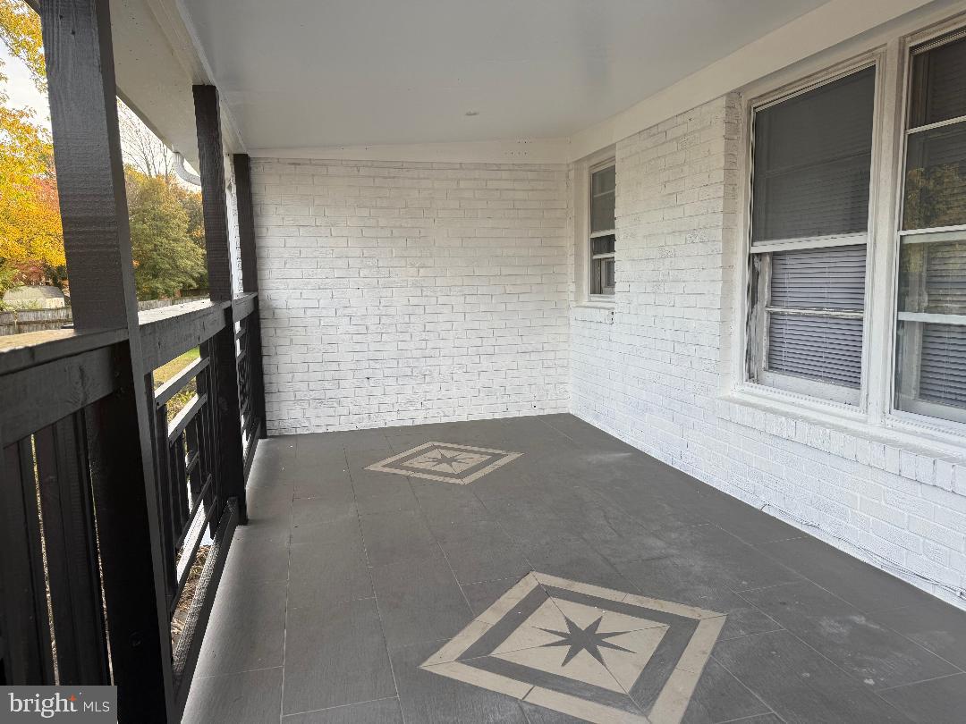 JOHN LYNN - Residential