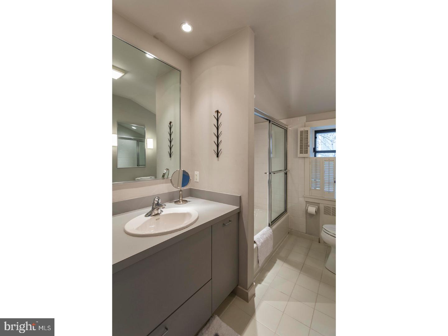 ANDORRA WOODS - Residential