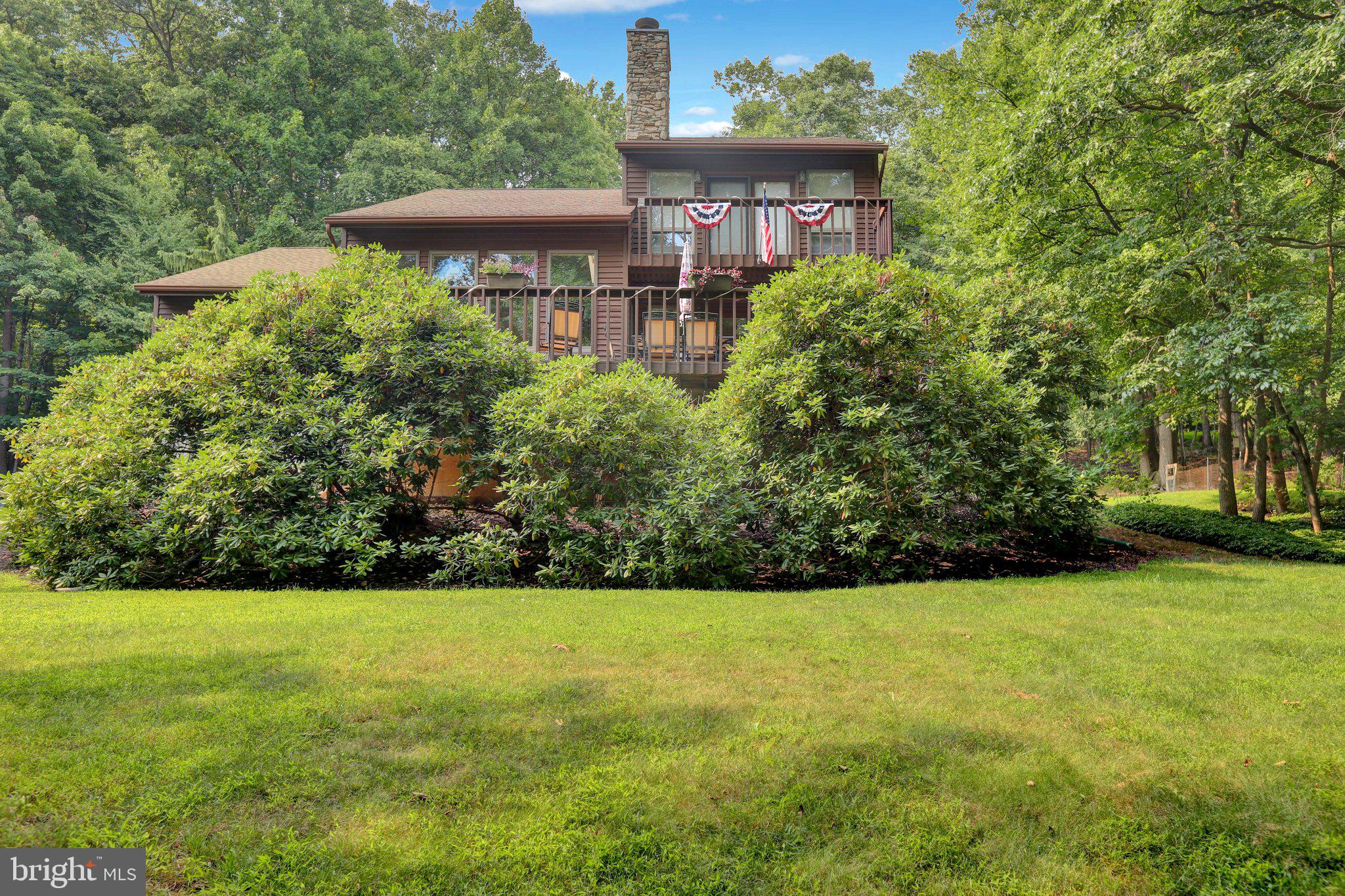 814 HOLLY LANE