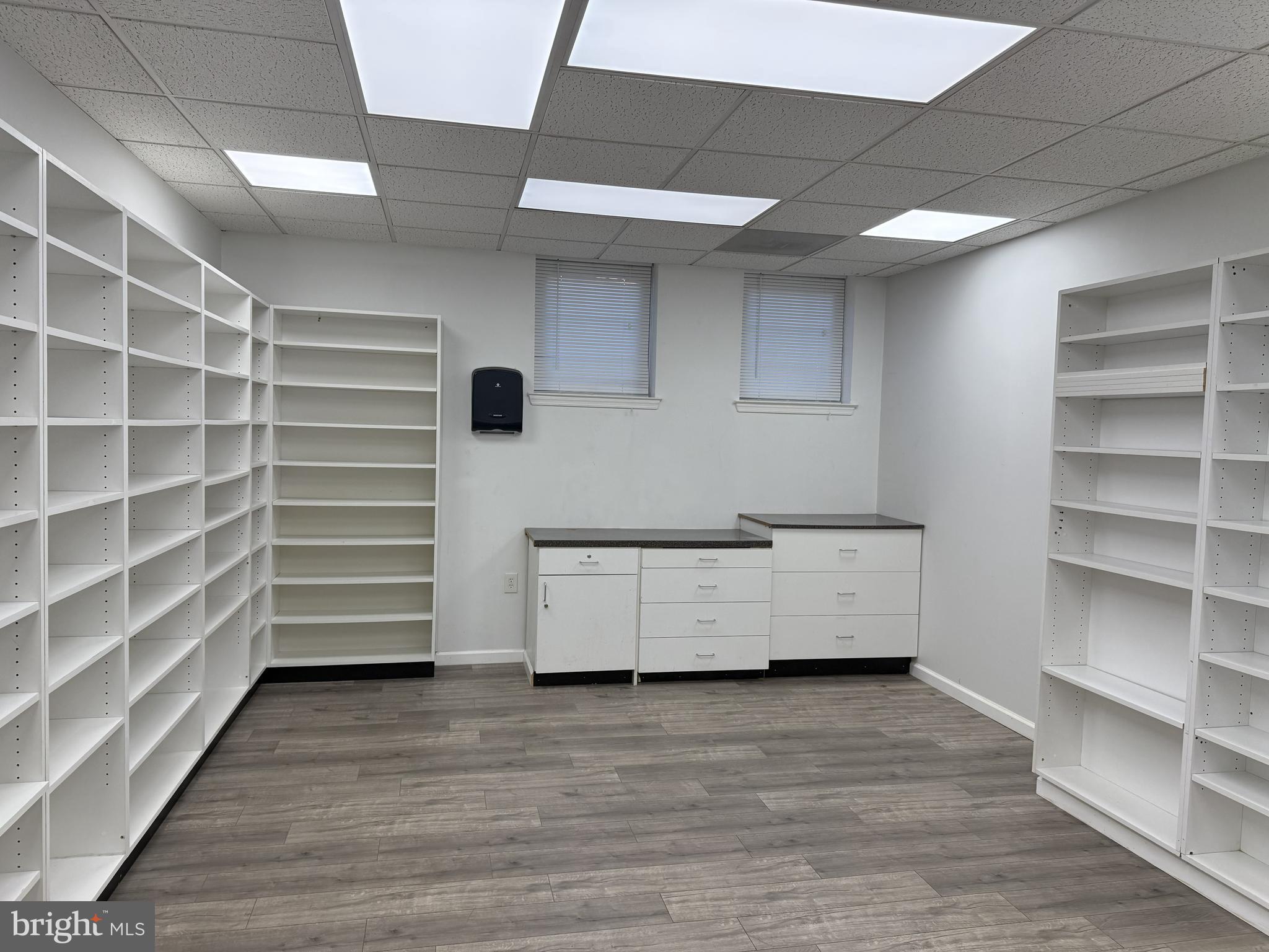 EVERGREEN OFFICE - Commercial Sale