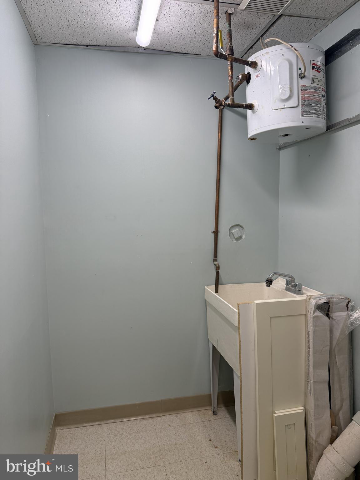 EVERGREEN OFFICE - Commercial Sale