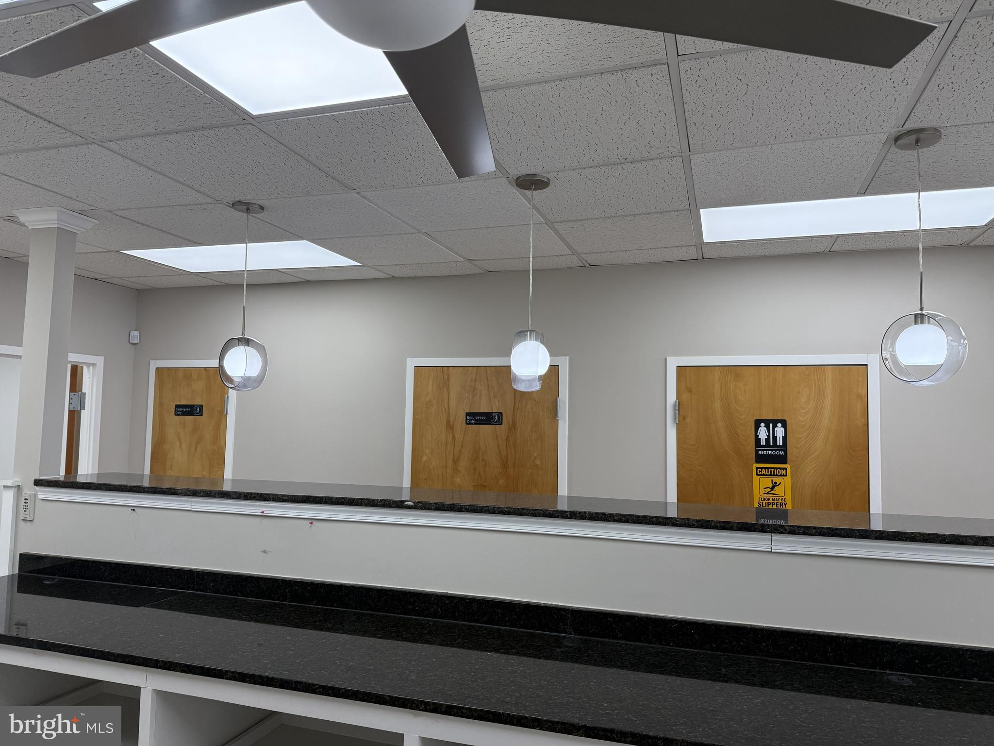 EVERGREEN OFFICE - Commercial Sale