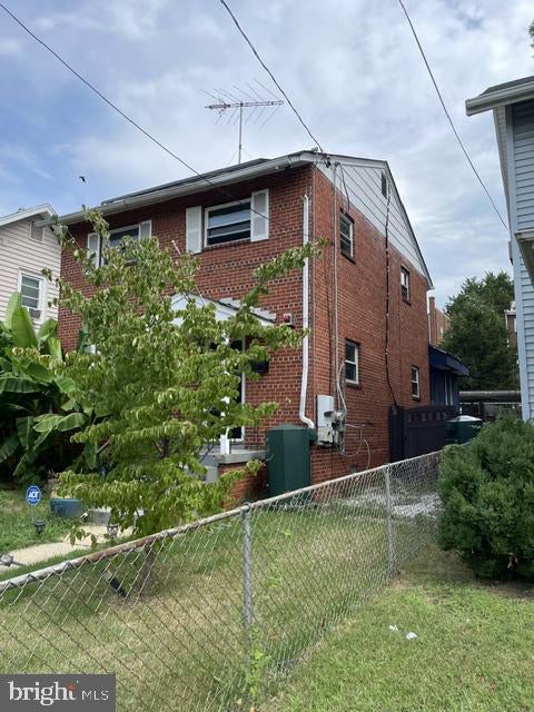 19 ANACOSTIA ROAD NE